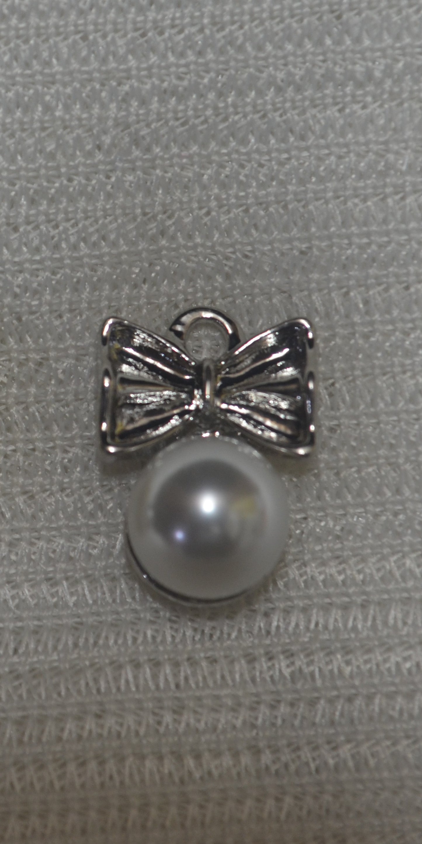 Anti-Tarnish small bow with pearl charm - Available in Gold & Silver