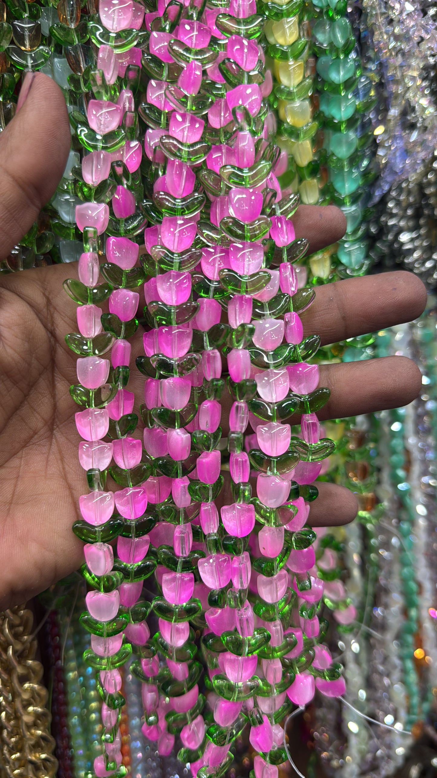 Tulip glass beads Rani pink