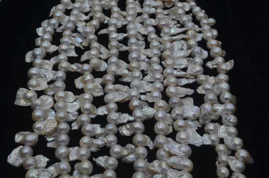 Natural Baroque pearl
