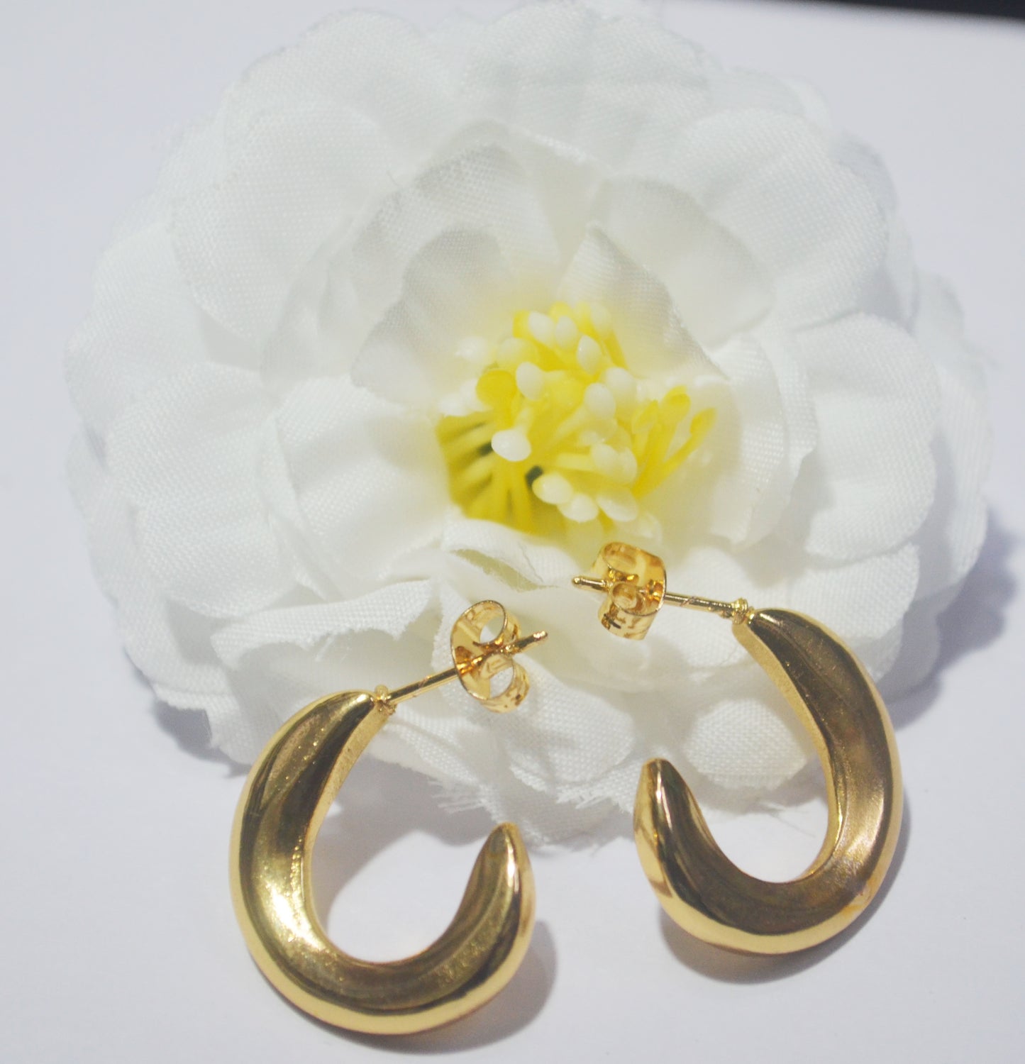 Anti Tarnish Gold-Tone Hook Design Lightweight Earrings