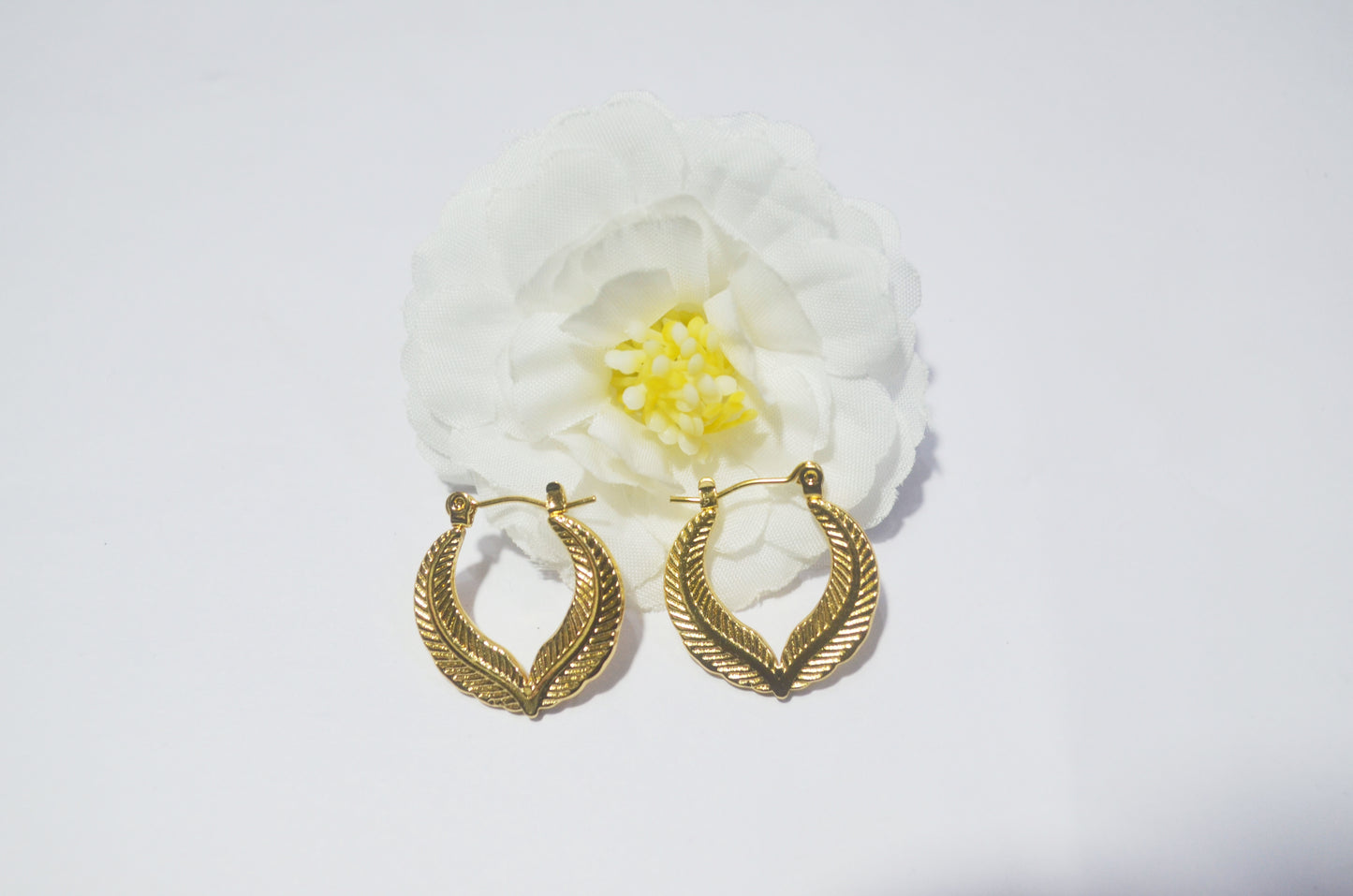 Anti Tarnish Vintage Feather Leaf Design Hoop Earrings