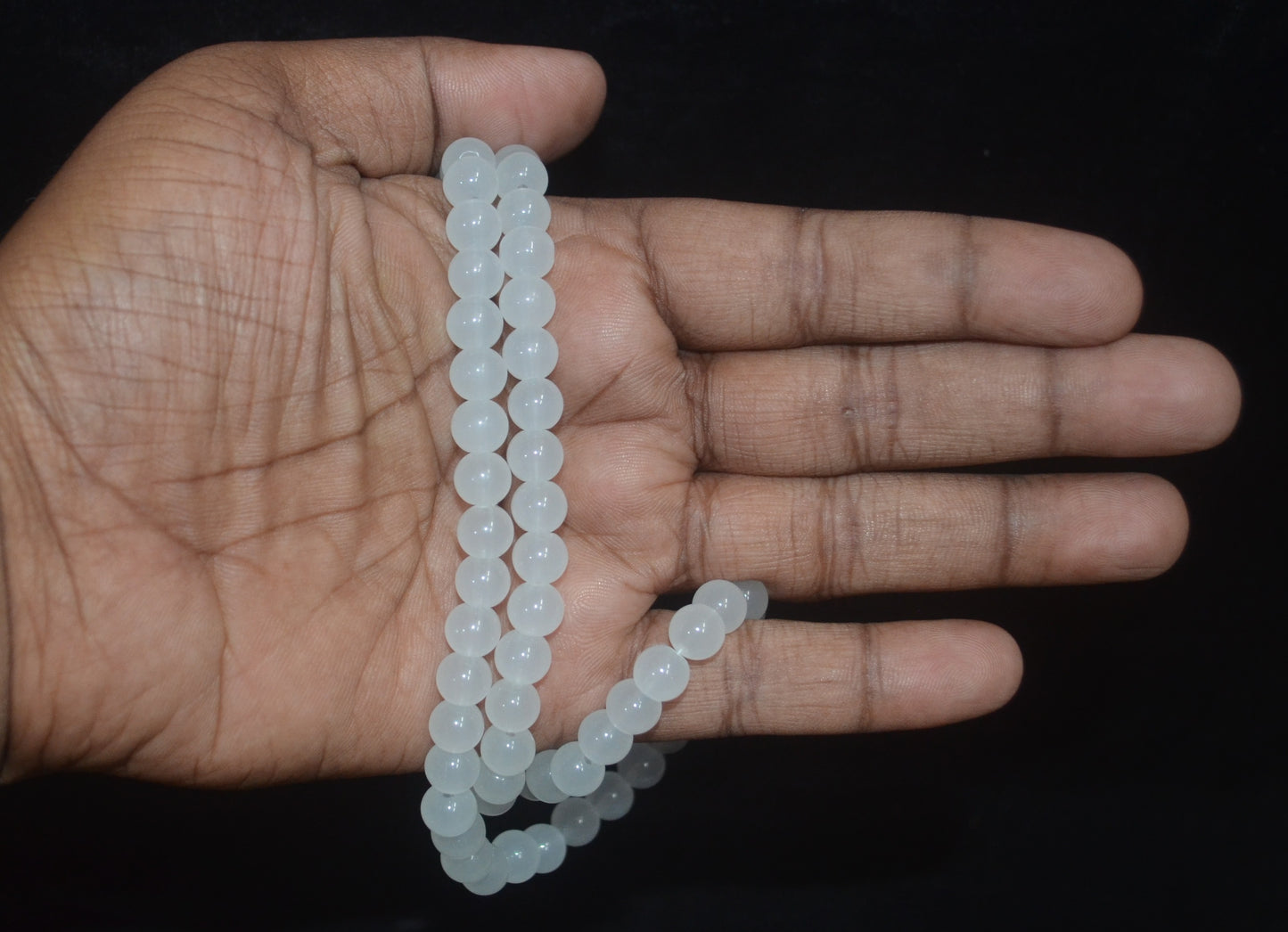 Opaque white glass beads 8 mm (Pack of 5)