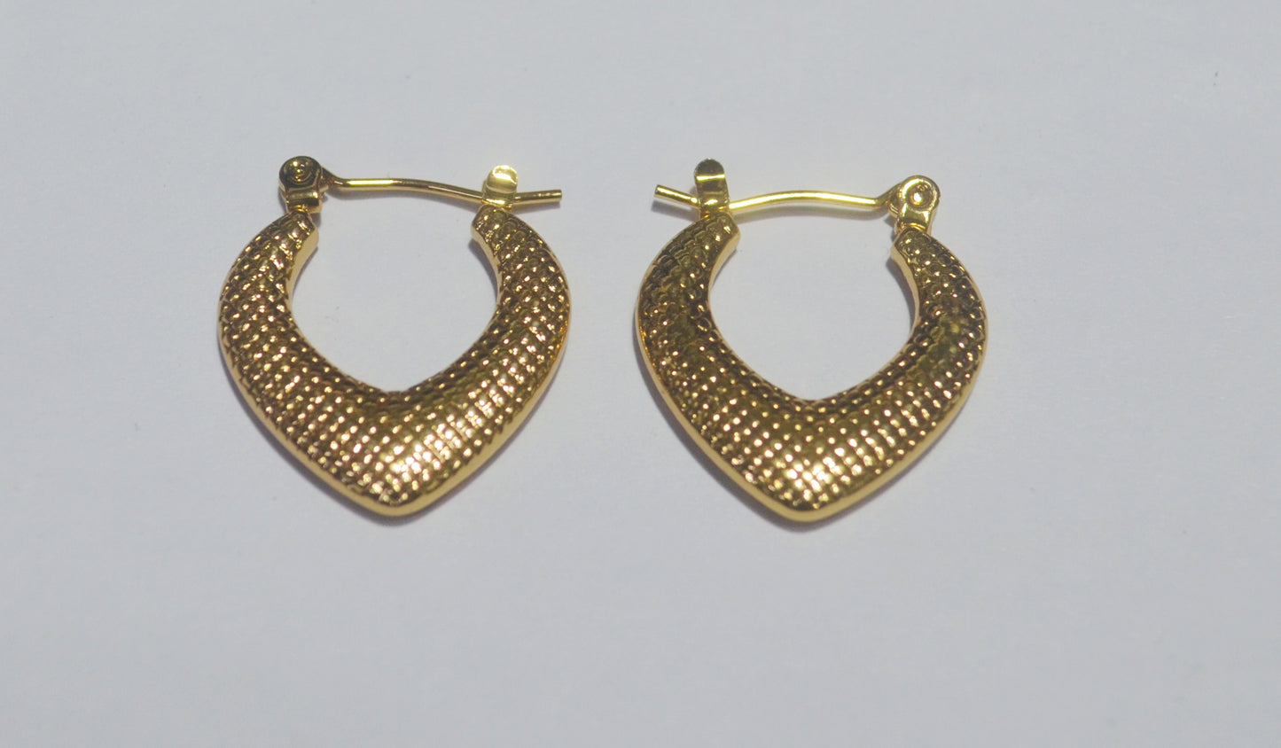 Anti Tarnish Gold-Tone Geometric Hoop Earrings – Elegant New Lightweight Design