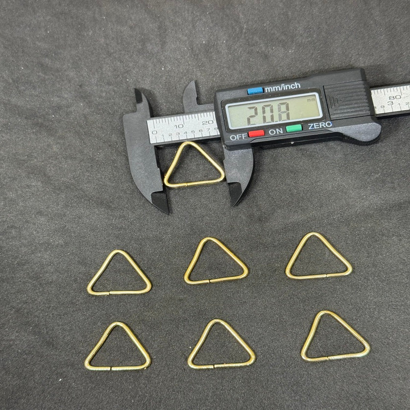 Triangle Purse ring metal 20 mm