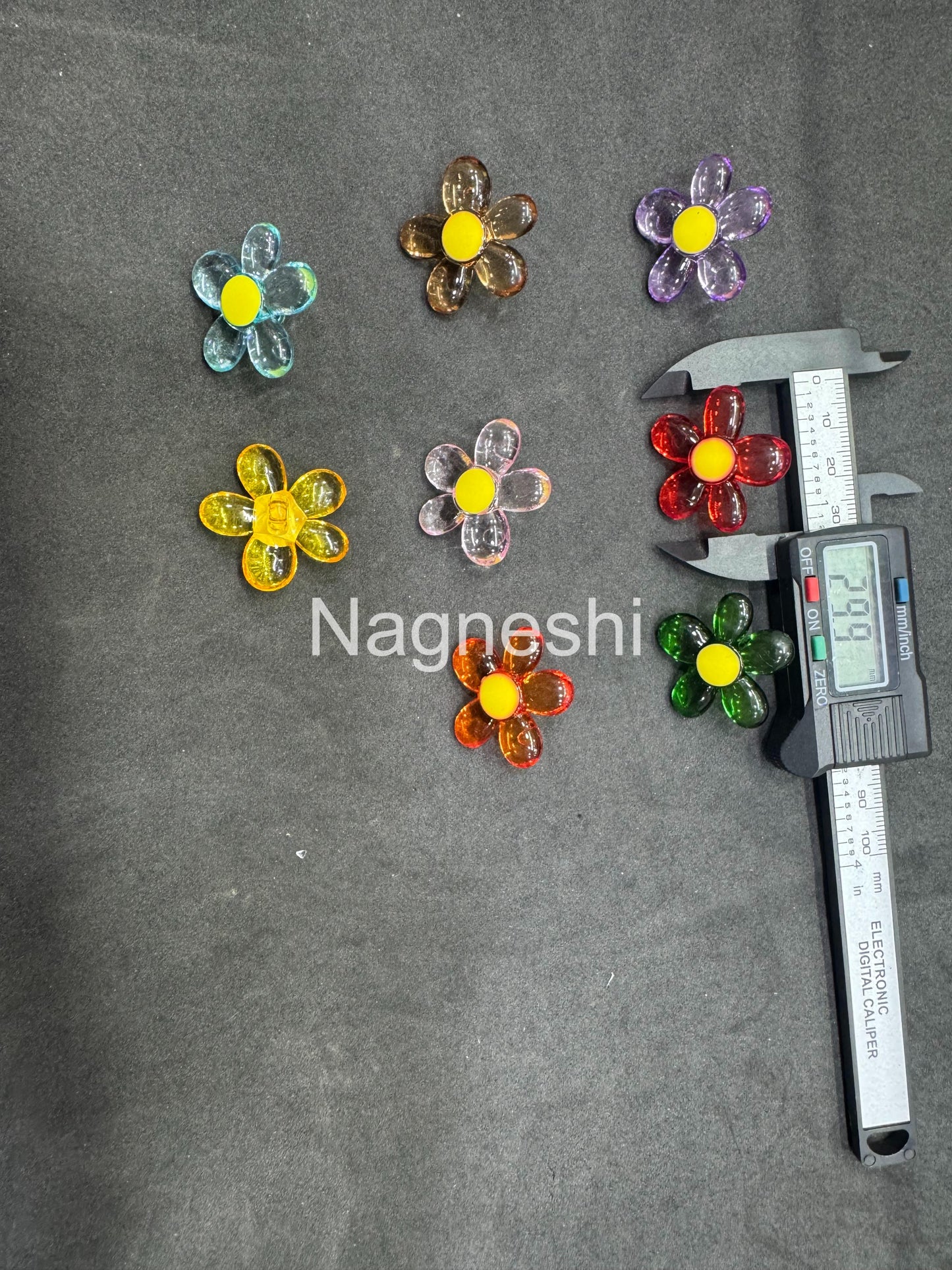 Plastic Flower Beads Back Holl