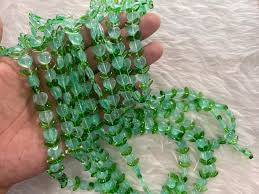 Tulip Glass Beads mint