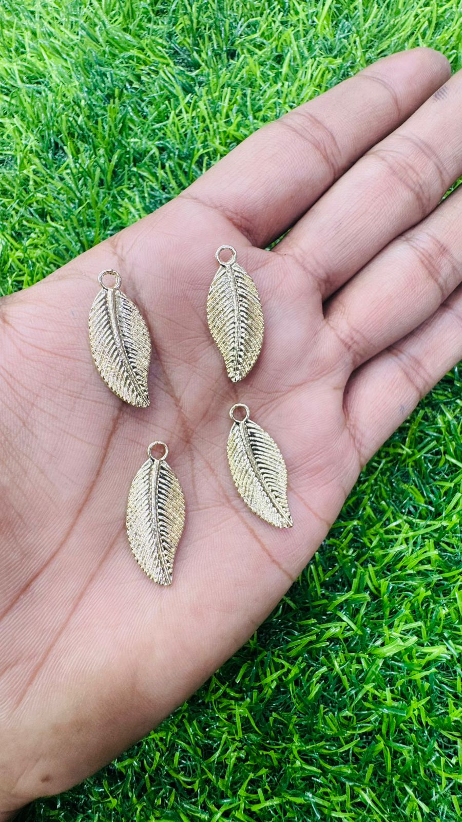 Detailed Gold Plated Leaf Charm Pendants (Pack of 5)