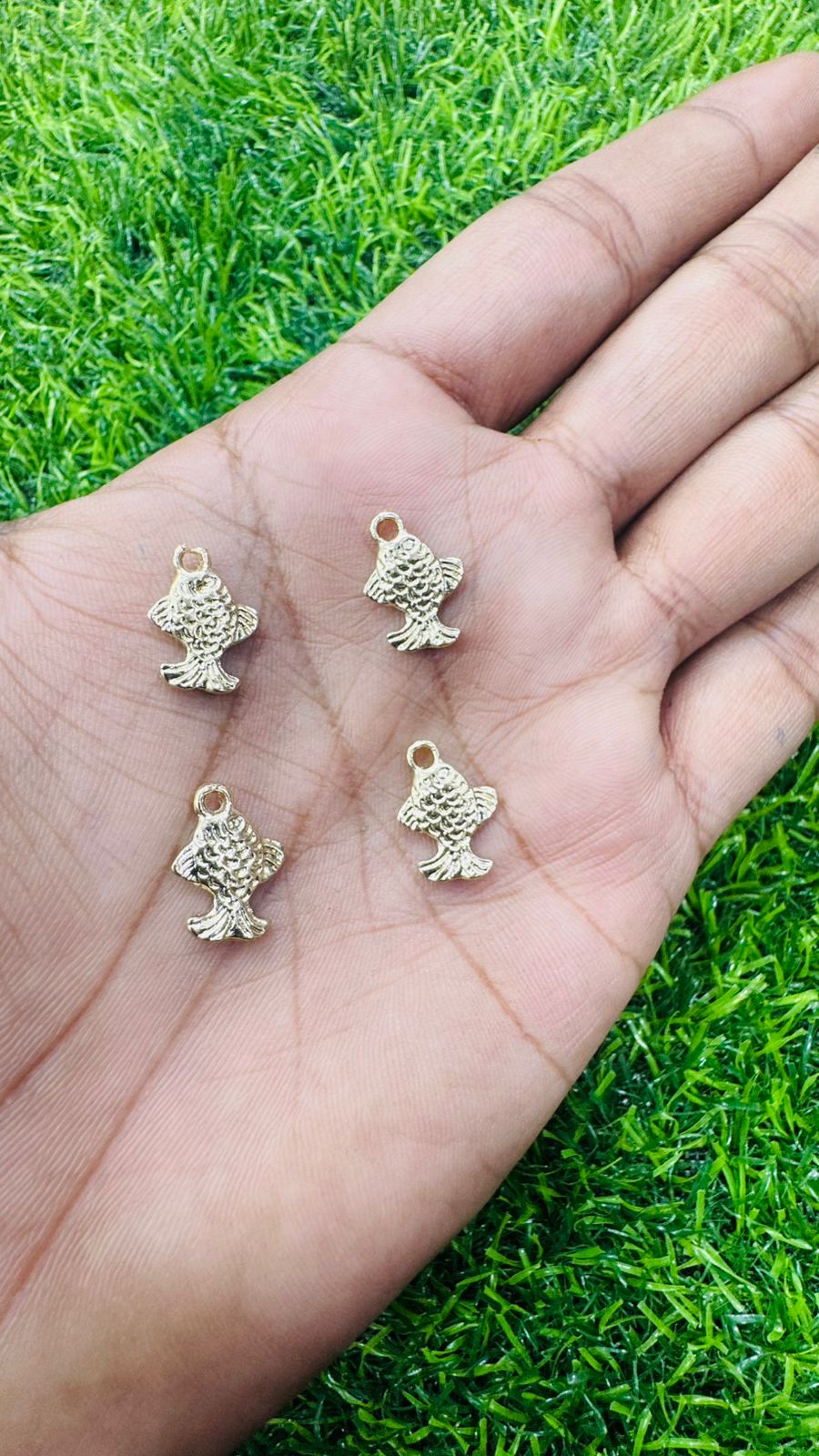 Detailed Gold Plated Fish Charm Pendants (Pack of 5)