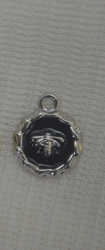 Anti-Tarnish Antique charm - Available in Gold & Silver