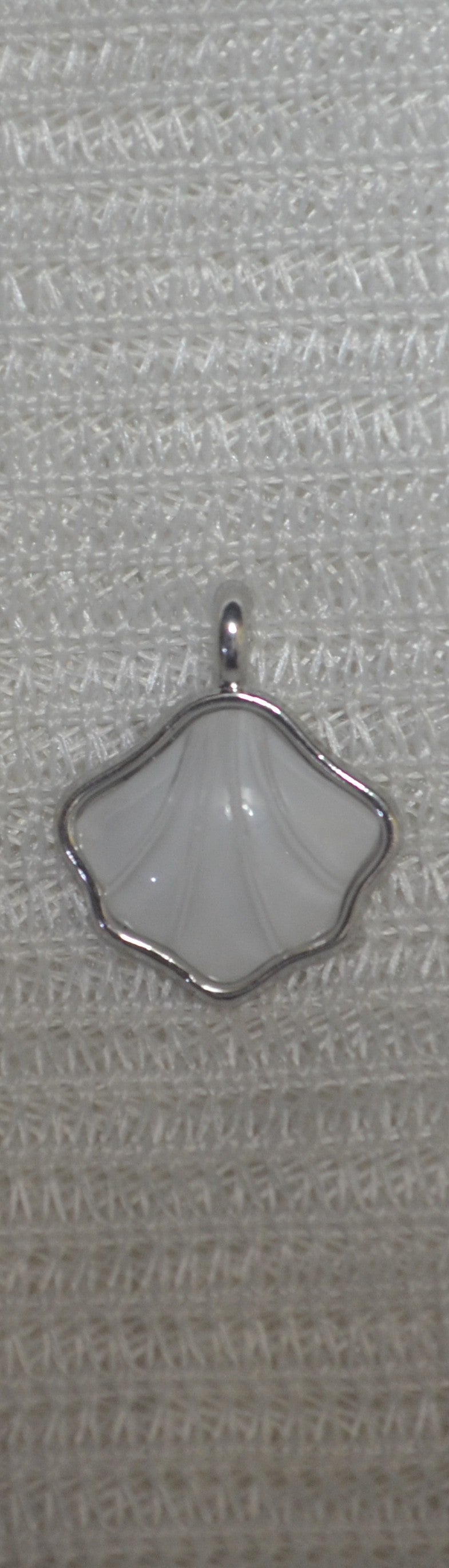 Anti-Tarnish Shell charm - Available in Gold & Silver