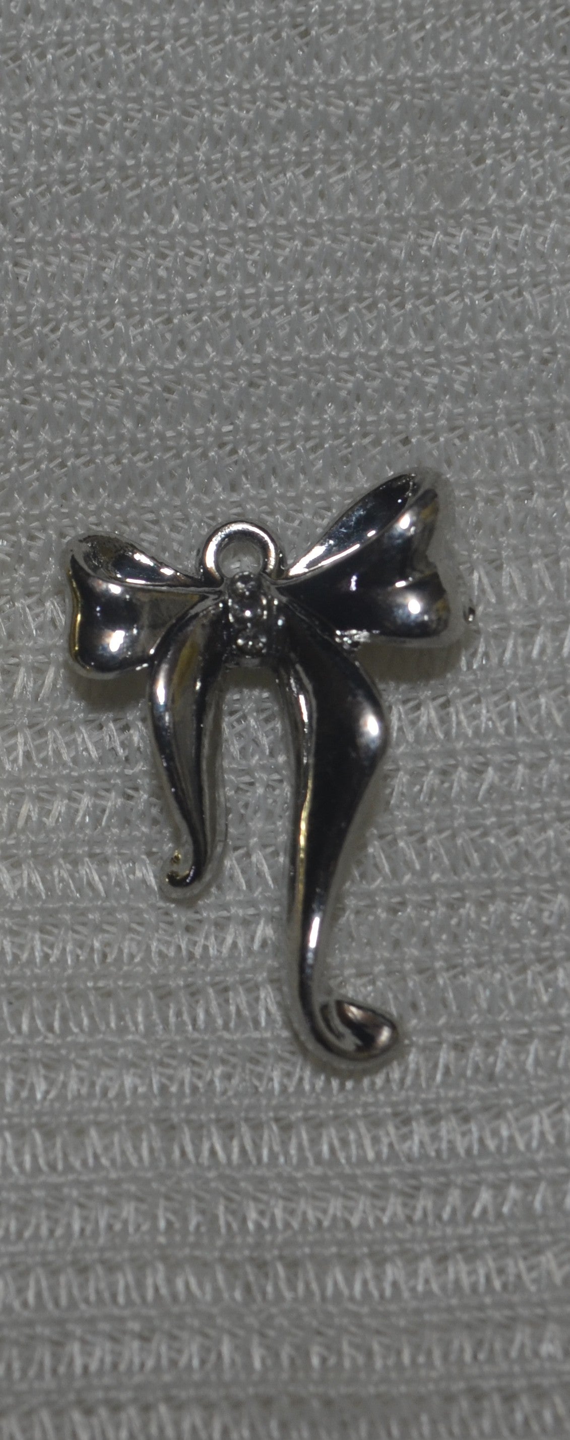 Anti-Tarnish Bow charm - Available in Gold & Silver