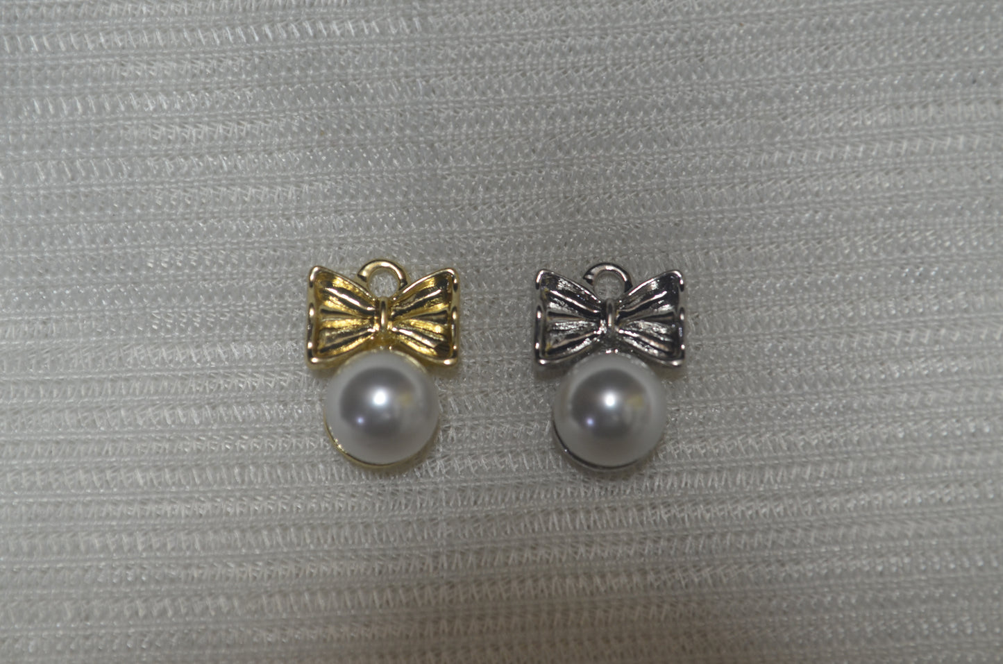 Anti-Tarnish small bow with pearl charm - Available in Gold & Silver