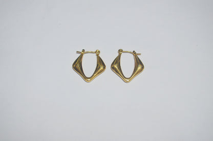 Anti Tarnish Gold-Tone Geometric Hoop Earrings – Elegant Lightweight Design