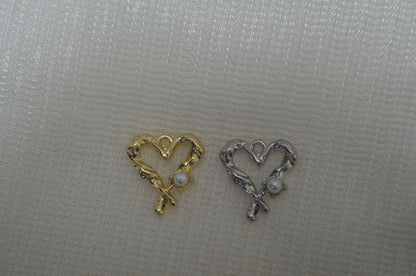 Anti-Tarnish heart charm - Available in Gold & Silver