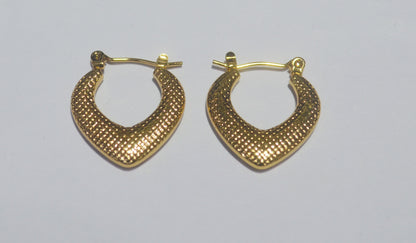 Anti Tarnish Gold-Tone Geometric Hoop Earrings – Elegant New Lightweight Design