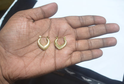Anti Tarnish Gold-Tone Geometric Hoop Earrings – Elegant New Lightweight Design