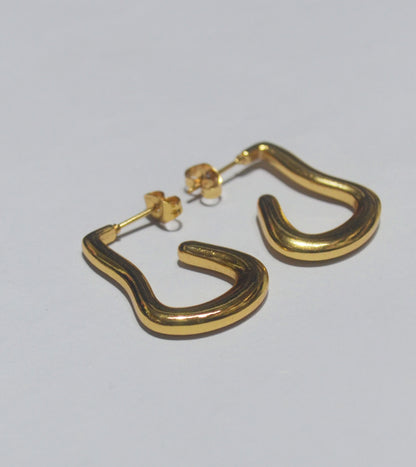 Anti Tarnish Gold-Tone Hook Design Earrings – Elegant New Lightweight