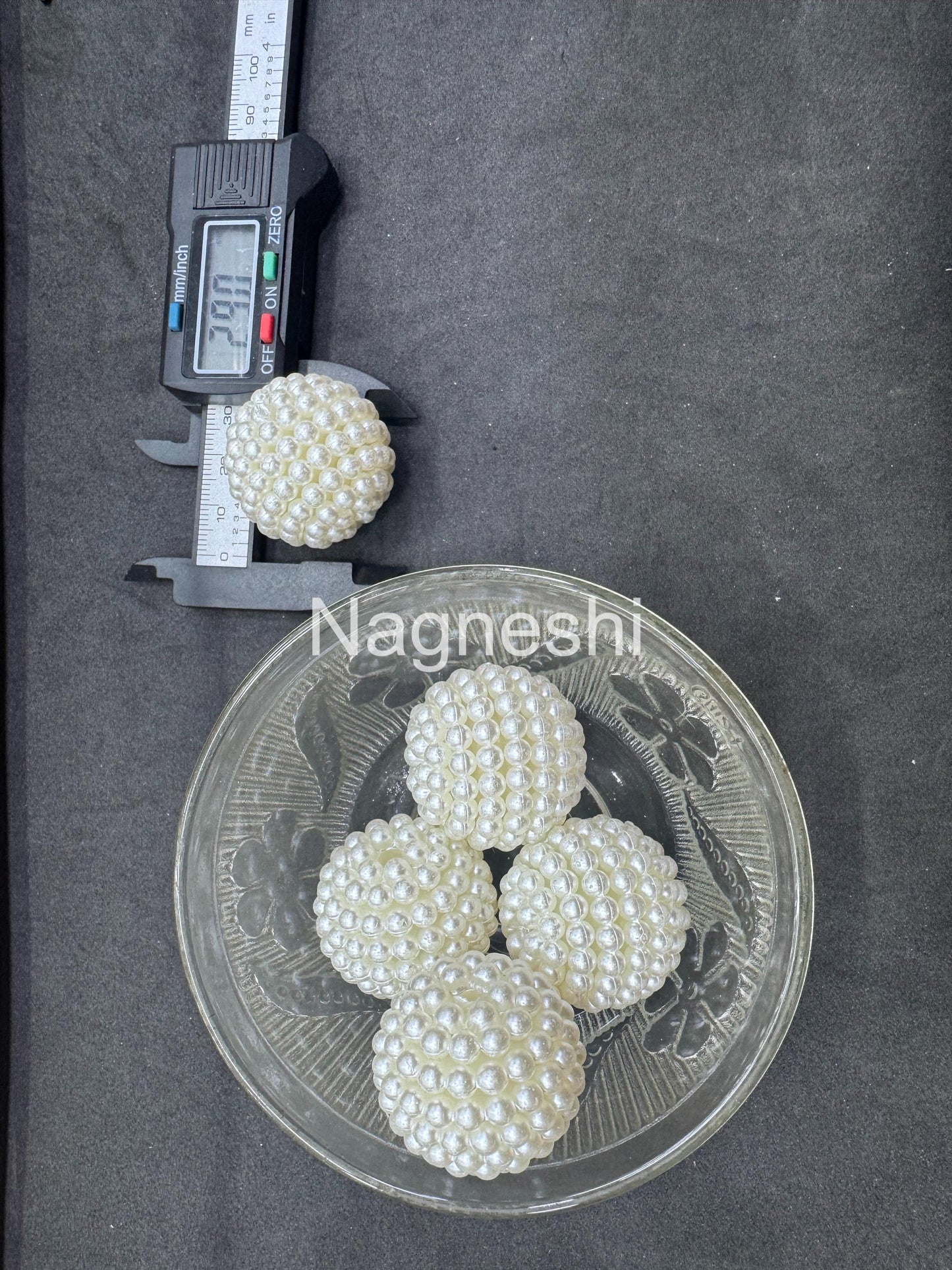 Plastic beads sugar boll