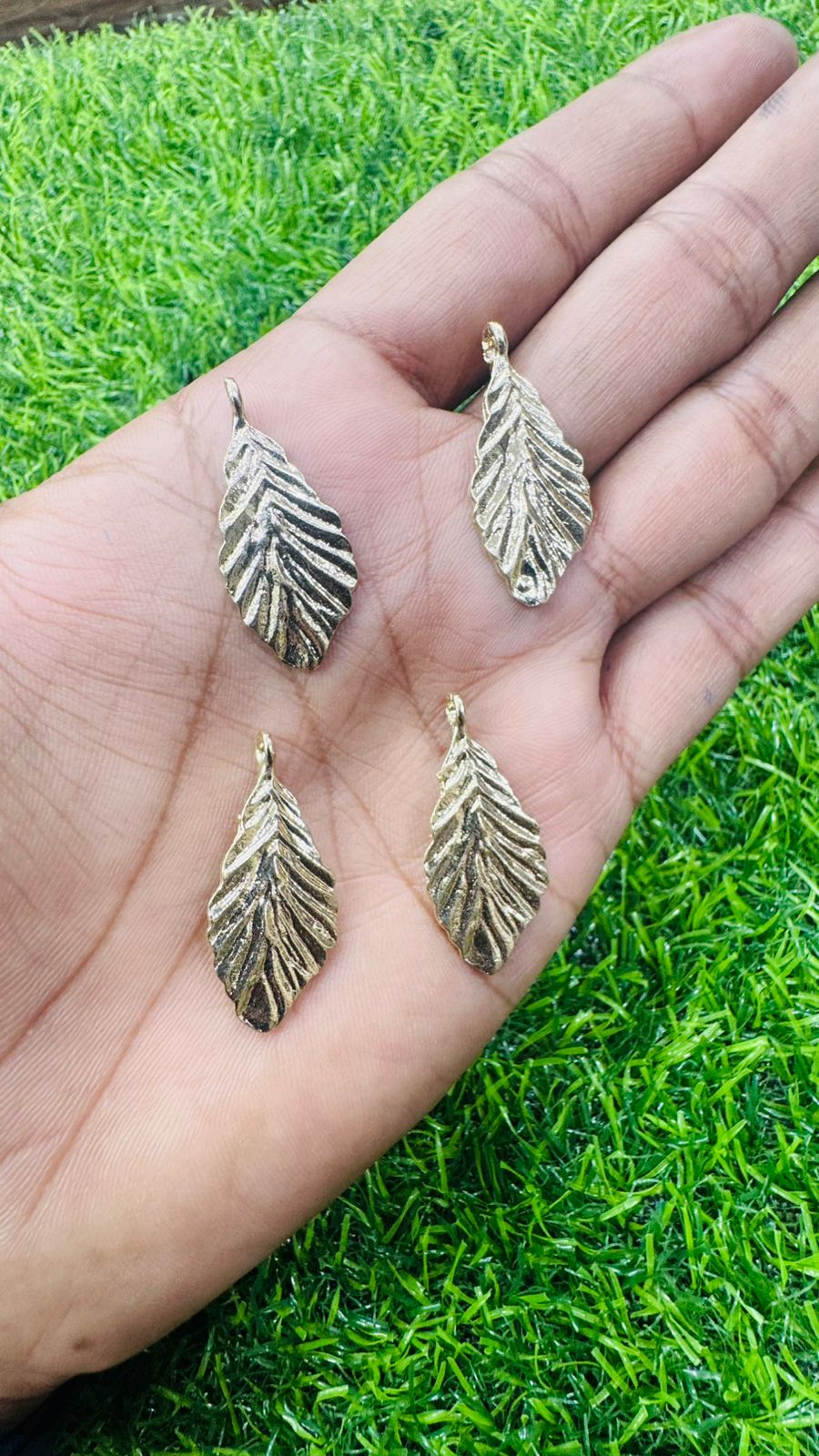 Detailed Gold Plated Leaf Charm Pendants (Pack of 5)