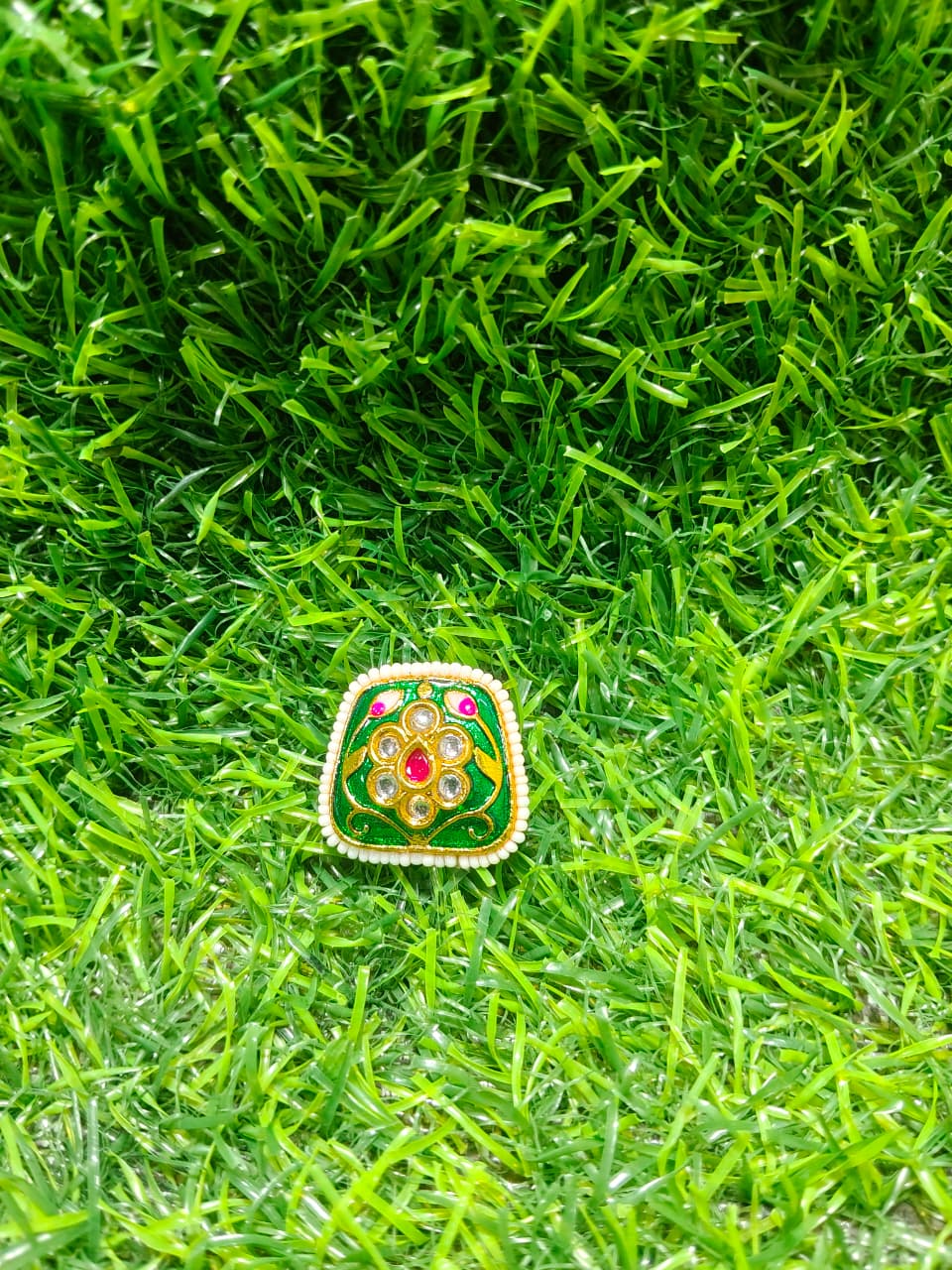 Green Kundan Enamel Designer Beads – (Pack of 6)