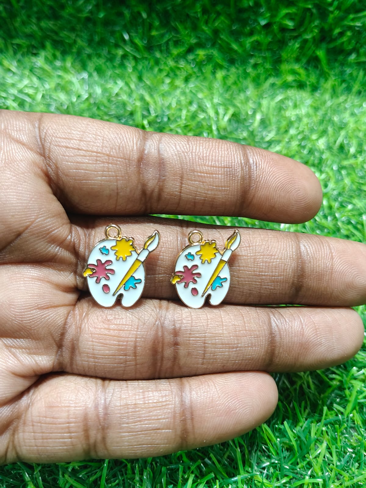 NAGNESHI Artist Paint Palette Enamel Charms - Gold Tone Painter’s Palette & Brush for DIY Jewelry Making, Charm Bracelets, Necklaces