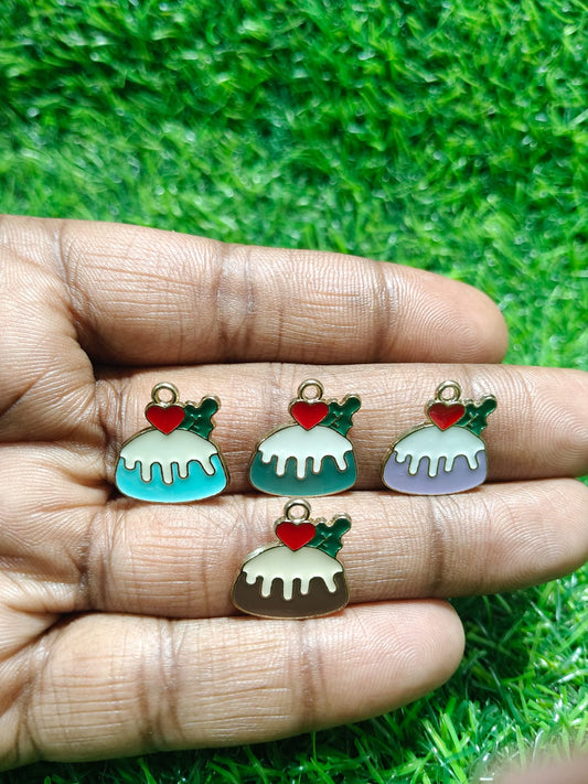 NAGNESHI Pudding Enamel Charms - Gold Tone Holiday Cupcake Pendants with Heart & Holly for DIY Jewelry Making, Charm Bracelets, Necklaces