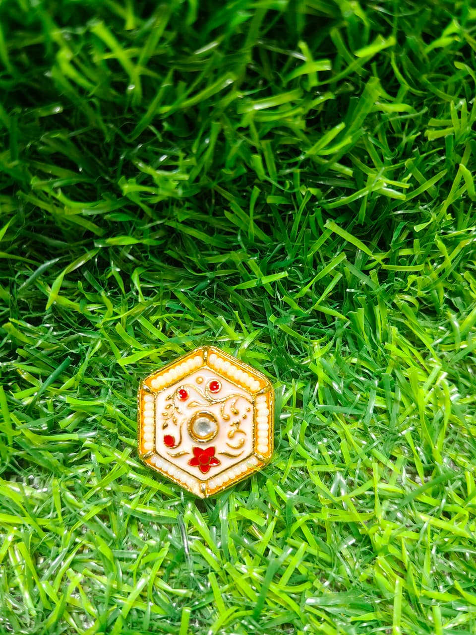 Kundan Enamel Hexagon Beads – (Pack of 12)